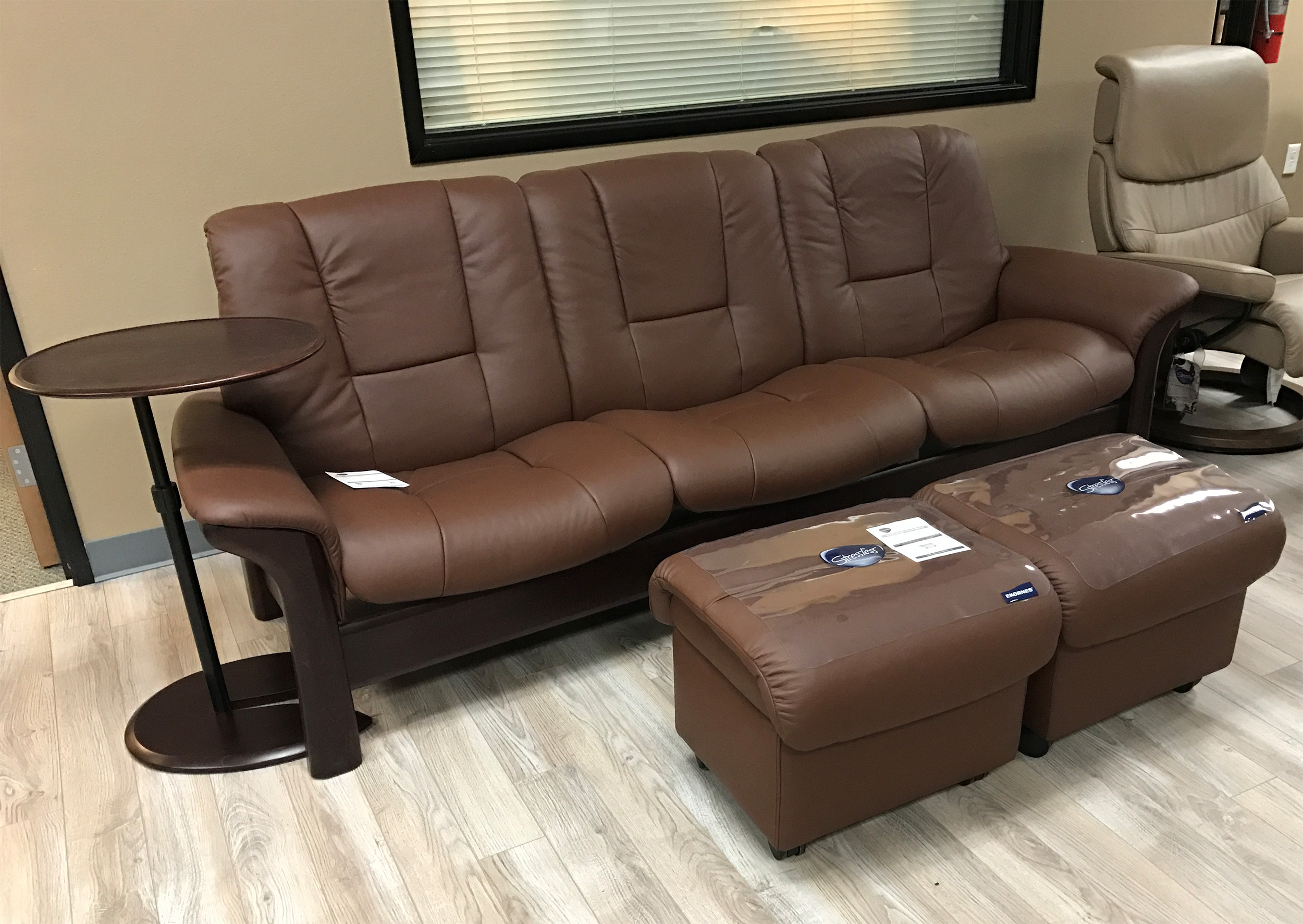 stressless sapphire leather reclining low back sofa