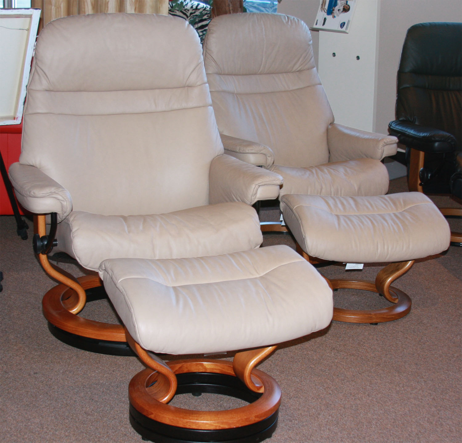 Stressless Sunrise Recliner in Sand Paloma Leather